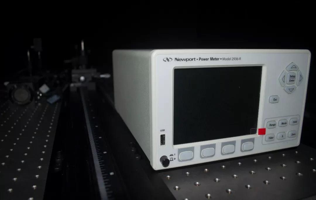 yth2206游艇会光生物安全和激光评级测试系统投入使用