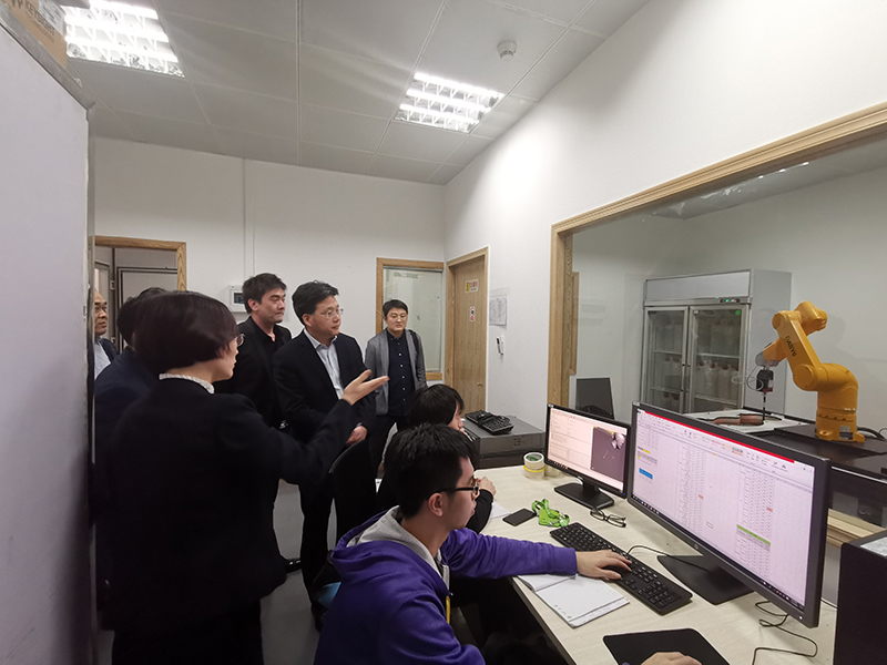 江苏省南阳经济技术开发区辅导一行光临中检yth2206游艇会调查调研